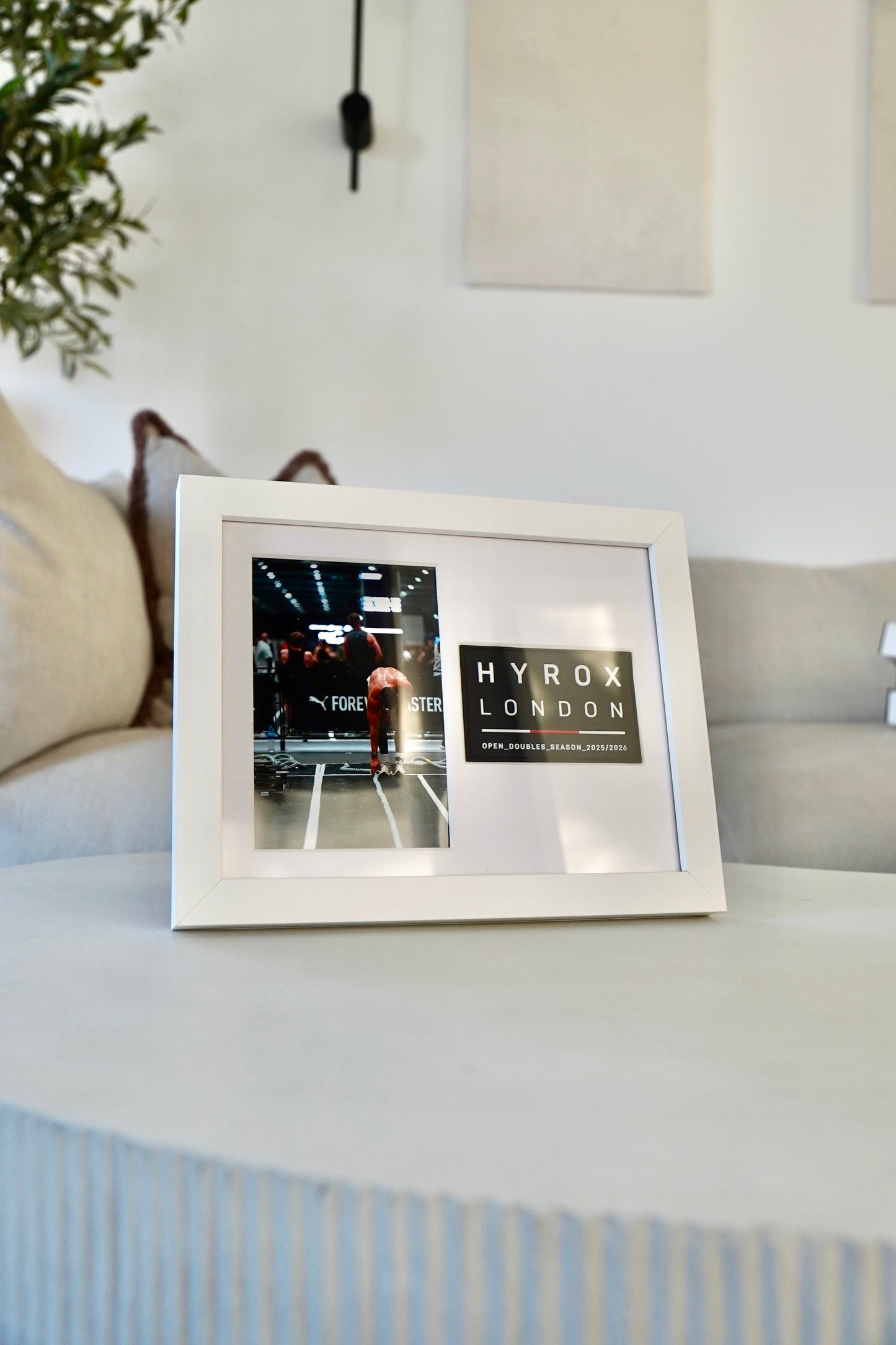 HYROX FINISHER PATCH FRAME IN WHITE (25/26 Season)