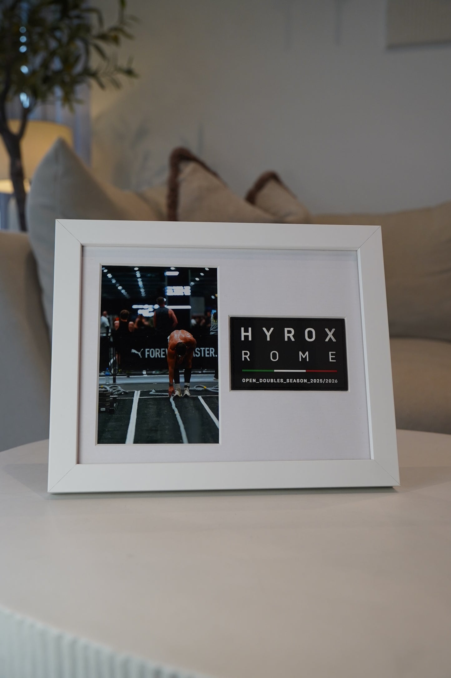 FINISHER PATCH FRAME IN WHITE (25/26 Season)
